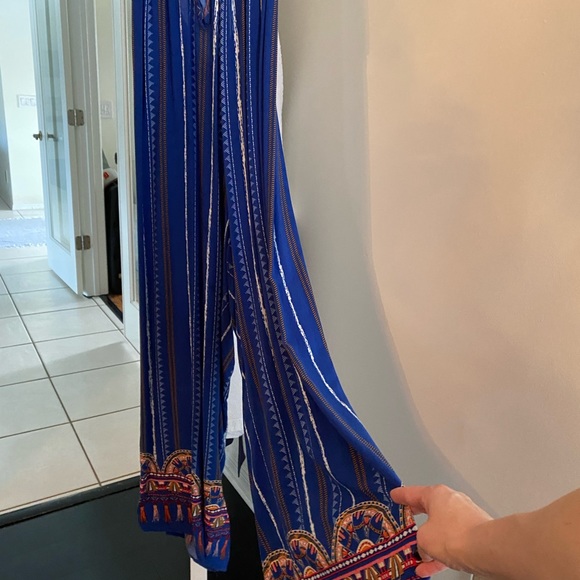 Flying Tomato spaghetti strap jumpsuit with peekaboo back. size Large - Picture 2 of 3